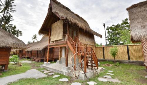 Loft with Shared Bathroom (Fan Only)