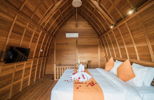 Batu Bolong House | Andi Beach House