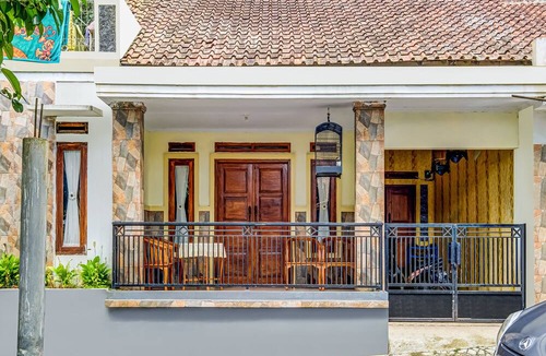 Cisayong Hotel | OYO Homes 91067 Desa Wisata Santanamekar