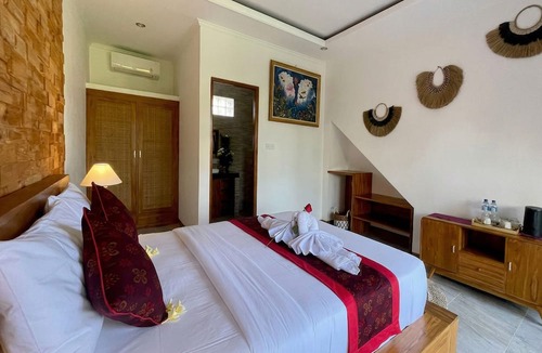 Kemenuh Hotel | Sari Murni