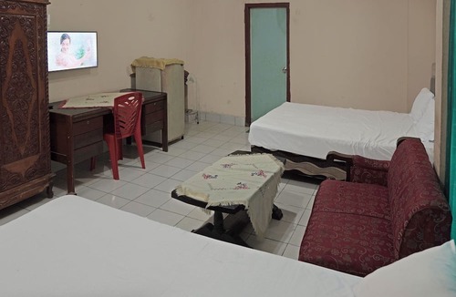 Muara Enim Hotel | Capital O 92958 Hotel Raflessia Syariah