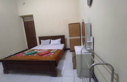 Kutoarjo Hotel | OYO 93048 Hotel Puri Mandiri