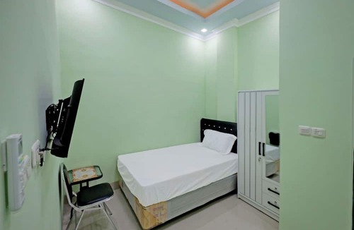 Makassar Hotel | OYO 93059 Homestay Zafirah