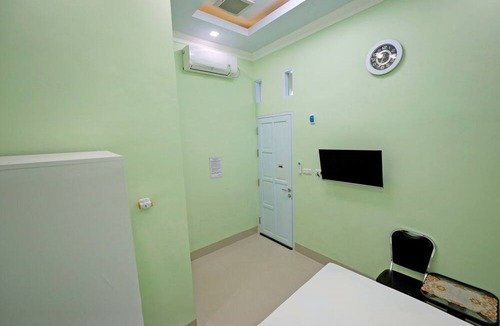 Makassar Hotel | OYO 93059 Homestay Zafirah