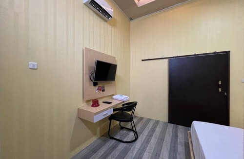 Makassar Hotel | Hotel O Batodupi Guesthouse Syariah Near Buttu Kasambi
