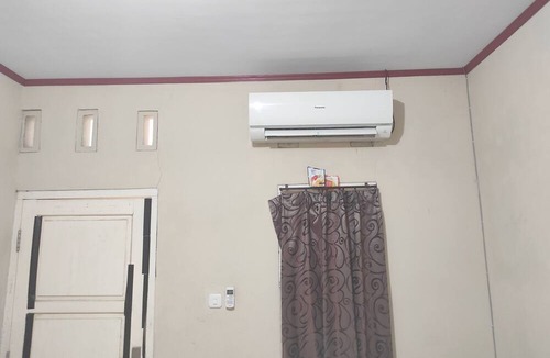 Enrekang Hotel | Hotel O Wisma Astukara Syariah Near Sejahtera Department Store Pinrang