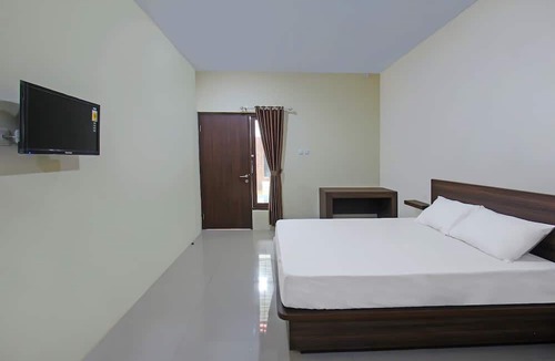Mataram Hotel | OYO 92237 Dj Home