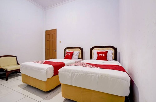 Subang Hotel | OYO 90118 Hotel Diamond Syariah