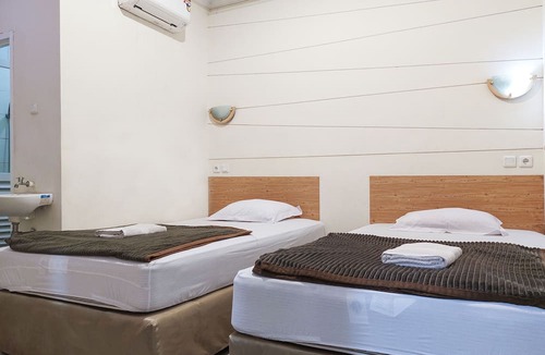 Semarang House | Djuragan Kamar Tiara