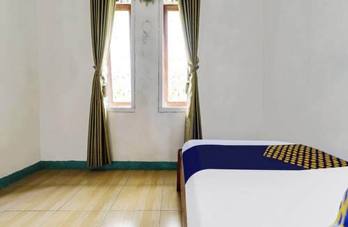 Ciwidey Hotel | OYO Homes 91128 Desa Wisata Lebakmuncang Ciwidey Syariah