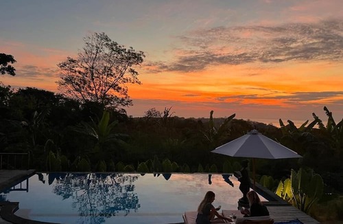 Mushroom Bay Villa | Sunset Hill Lembongan