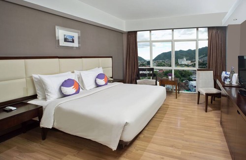 Gorontalo Hotel | FOX Hotel Gorontalo