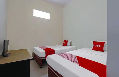 Pekalongan Hotel | Hotel O Wahidin Guesthouse