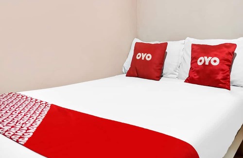 Karawang Hotel | SPOT ON 91336 Guesthouse Tarumanegara