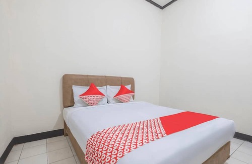 Biringkanya Hotel | OYO 2703 Hotel Transit 1