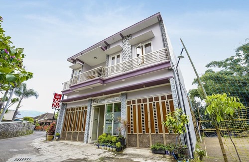 Oro Oro Ombo Hotel | Hotel O Lancar Homestay Syariah