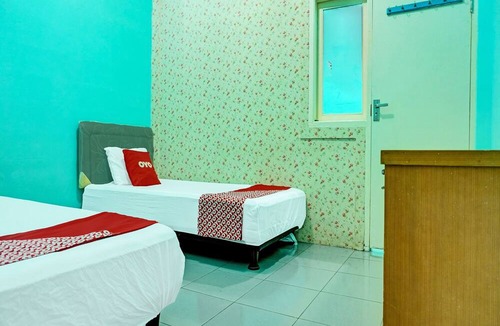Karawang Hotel | Hotel O Home Stay Elis Cateliya Syariah