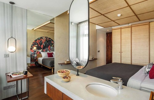 Petitenget Hotel | The Isvara By Cove