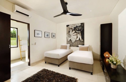 Kerambitan Villa | Black Beach Villa - Absolute Beachfront