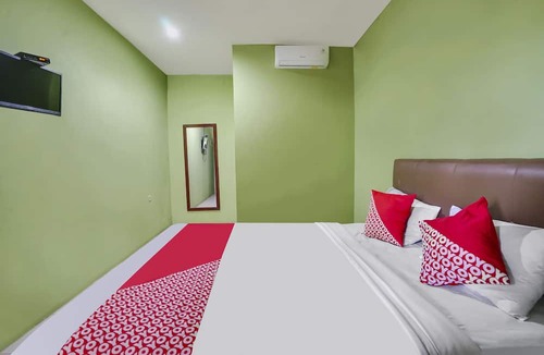 Prabumulih Hotel | OYO Life 91027 Note Hotel Syariah