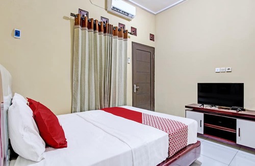 Cilacap Hotel | Hotel O Amole Paviliun Syariah