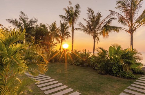 Lovina Villa | Sea View Pool House