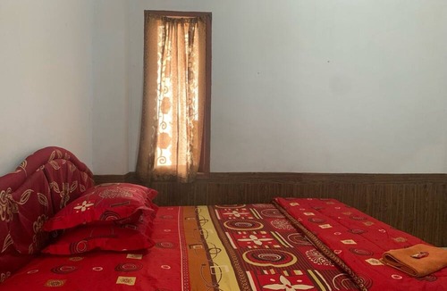 Makassar Hotel | OYO 91263 Dinar Homestay