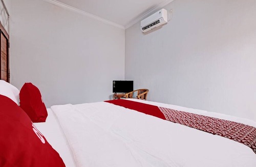 Ngemplak Hotel | OYO 92067 Sekar Gadung Homestay Syariah