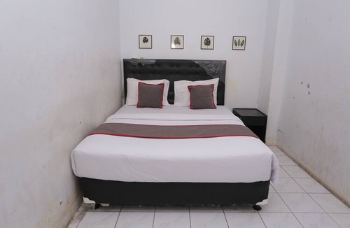 Chinatown Hotel | Collection O 92739 Hotel Pintu Besar Near Pancoran ChinaTown Point
