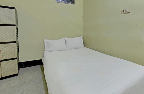 Kecamatan Janapria Hotel | Hotel O Penginapan 3 Bersaudara Near Pasar Sengkol
