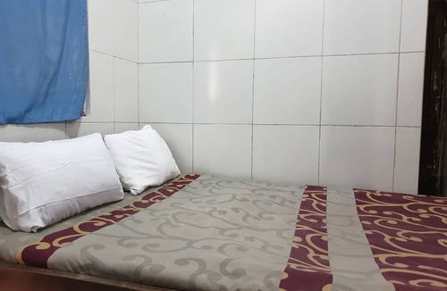 Dinoyo Hotel | OYO Life 92620 Syfa Kost
