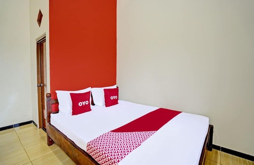 Briket Hotel | OYO 92049 D'jamus Resort Telaga Ngebel