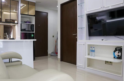 Depok Apartment | Comfort 2Br Apartment At 30Th Floor Transpark Cibubur
