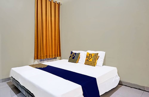 Pandaan Hotel | SPOT ON 91756 Alif House Syariah