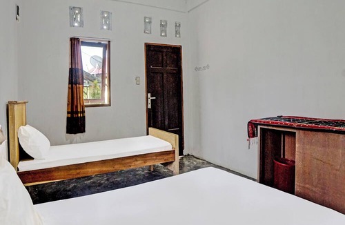 Pematangsiantar Hotel | OYO 92005 Jabu Sihol