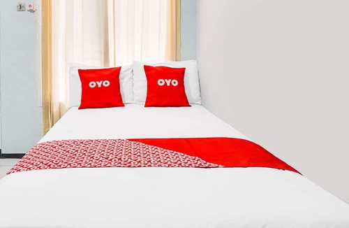 Dinoyo Hotel | OYO 91926 Serayu Sumbersari Homestay