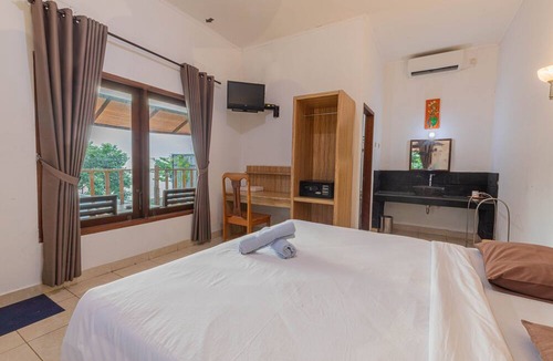 Senggigi Hotel | Transit Inn Senggigi