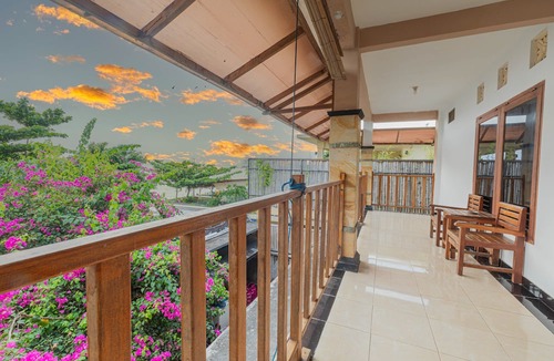 Senggigi Hotel | Transit Inn Senggigi