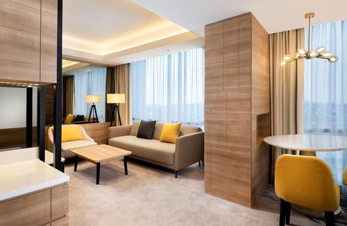 Jakarta Hotel | Hilton Garden Inn Jakarta Taman Palem