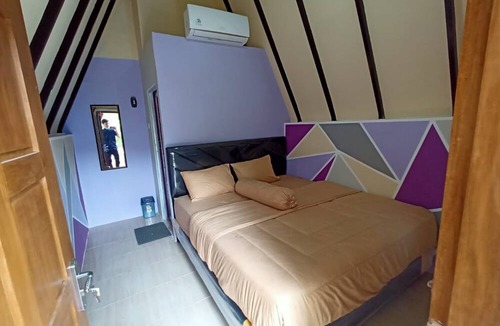 Kebumen Hotel | Bungalow Ungu Kebumen