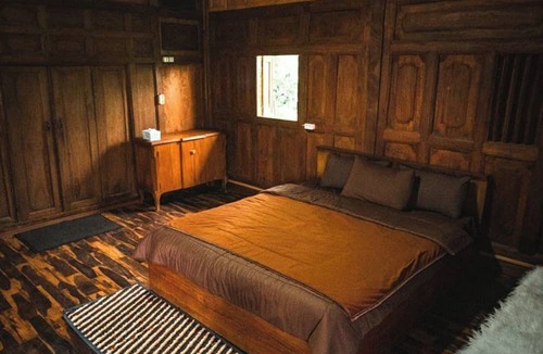 Kertek House | Singgasana Villa & Resto
