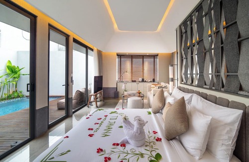 Petitenget Hotel | Javana Royal Villas