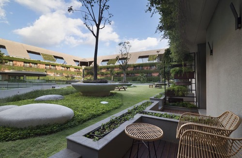 Downtown Kuta Hotel | YELLO Hotel Kuta Beachwalk Bali