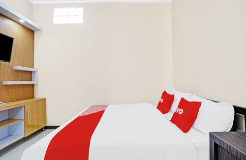 Malang House | OYO 90383 Avisha Guest House Syariah