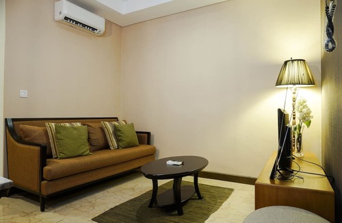 Pancoran Apartment | Luxurious 1BR @ L'Avenue Apartment near Sampoerna Universitas