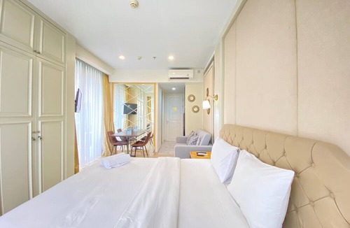 Hegarmanah Apartment | Modern Studio Room With Jacuzzi At Art Deco Apartment