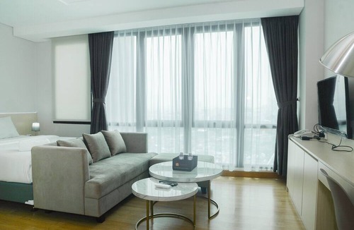 Central Jakarta Apartment | Comfortable Studio Room at Capitol Suites Apartment