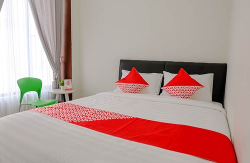 Jember Hotel | Capital O 2798 Semeru Residence Syariah