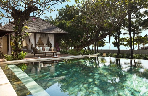 Kuta Selatan Hotel | The Royal Santrian