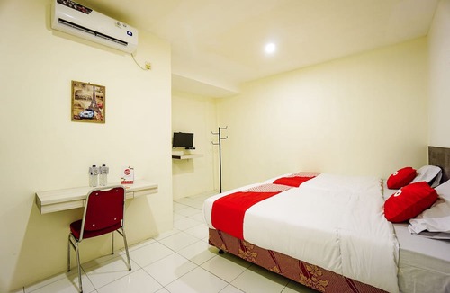 Manado City Centre Hotel | Super OYO 1838 COZY Home